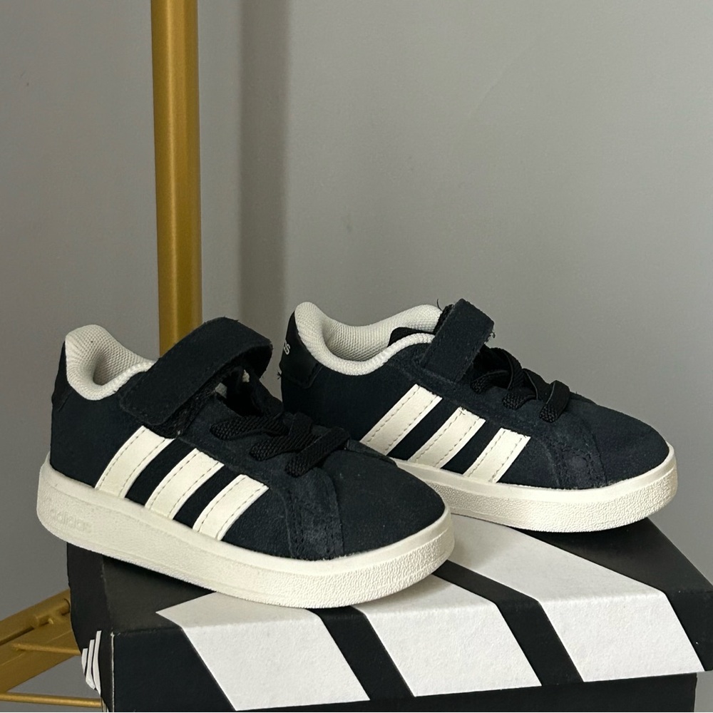 Adidas Kids Grand Court 00s EL I black suede white stripes toddler size 5K new